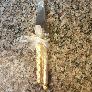 Wedding cake knife and server new gold handle